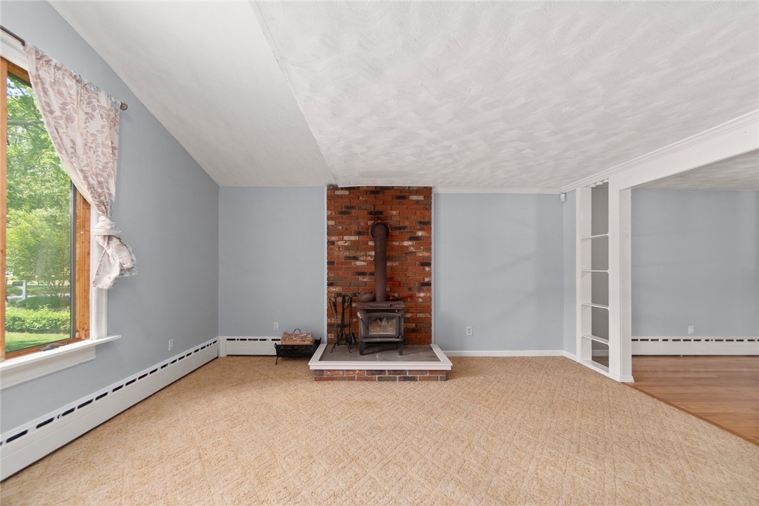 183 Winnapaug Road Westerly, RI 02891 - Photo 6 of 38