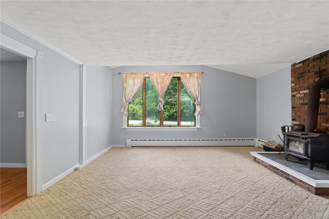 183 Winnapaug Road Westerly, RI 02891 - Photo 10 of 38