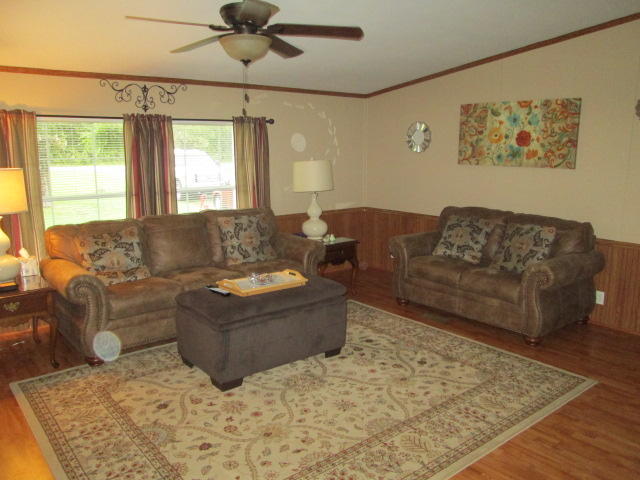 166 Goney Road Grimsley, TN 38565 - Photo 4 of 17 4 Living room