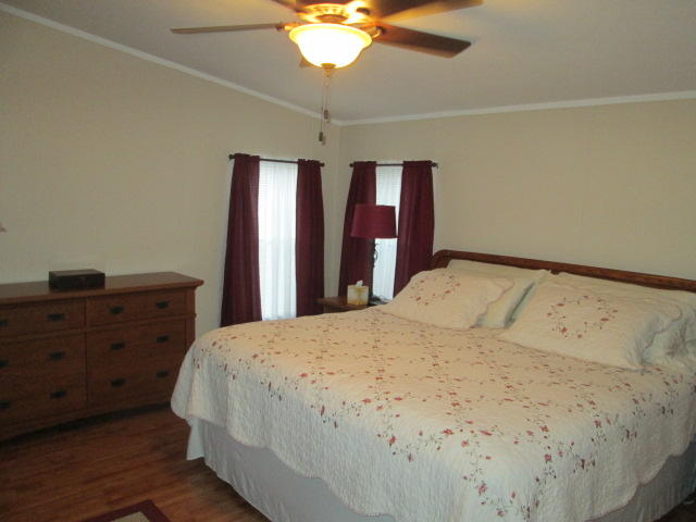 166 Goney Road Grimsley, TN 38565 - Photo 8 of 17 8 Master bedroom