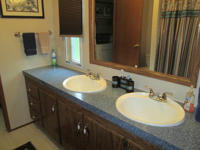 166 Goney Road Grimsley, TN 38565 - Photo 10 of 17 10 Master bath
