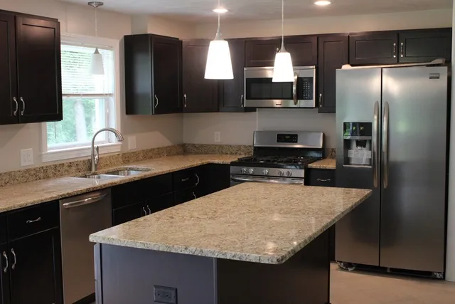 $2,300 | 48 Colonial Way, Unit LEFT, Rehoboth, MA 02769