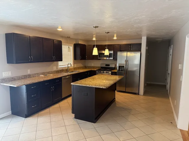 $2,300 | 48 Colonial Way, Unit LEFT, Rehoboth, MA 02769