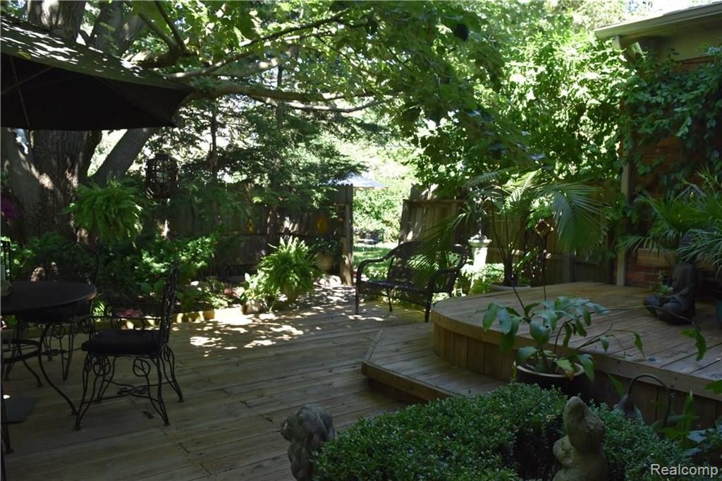 31505 Waltham Road Beverly Hills, MI 48025 - Photo 26 of 45