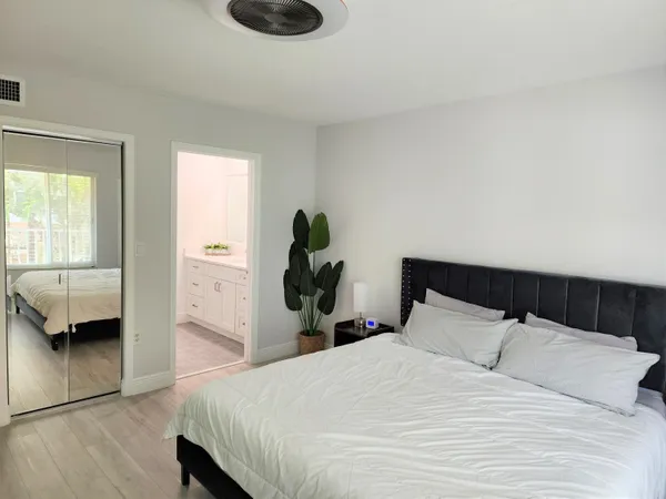 $3,500 | 572 Southeast 20th Avenue, Unit 3, Deerfield Beach, FL 33441
