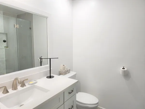 $3,500 | 572 Southeast 20th Avenue, Unit 3, Deerfield Beach, FL 33441