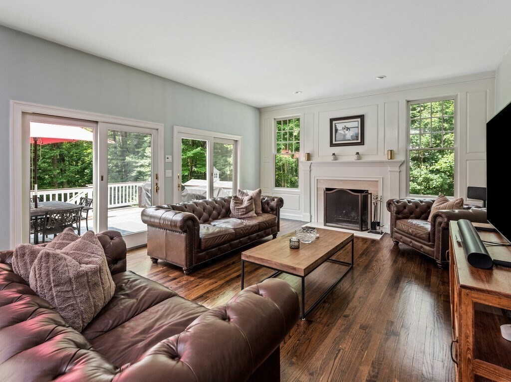 5 South Barn Road Hopkinton, MA 01748 - Photo 9 of 41 Gallery Image 9
