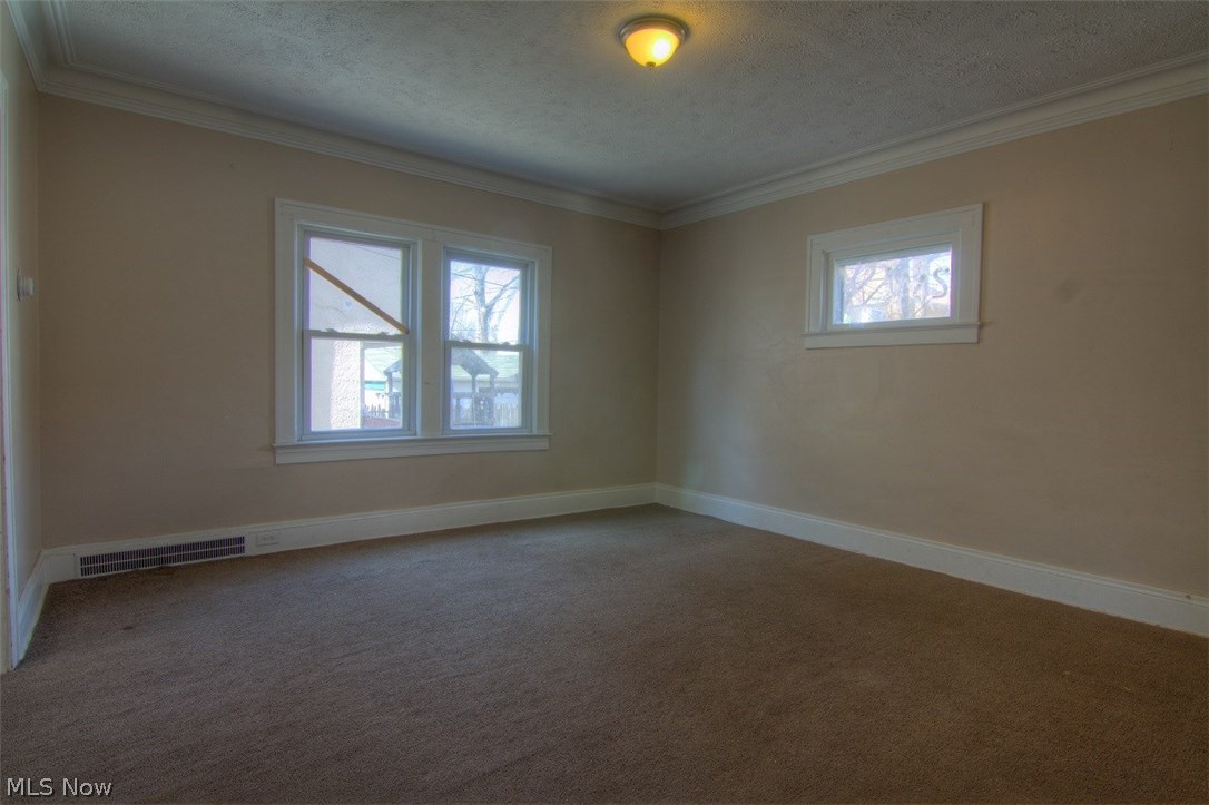 3281 Berkeley Road Cleveland, OH 44118 - Photo 6 of 19