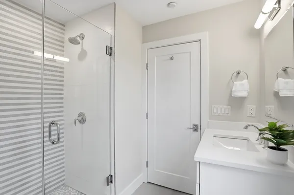 $925,000 | 57 Hurley Street, Unit 3, Cambridge, MA 02141