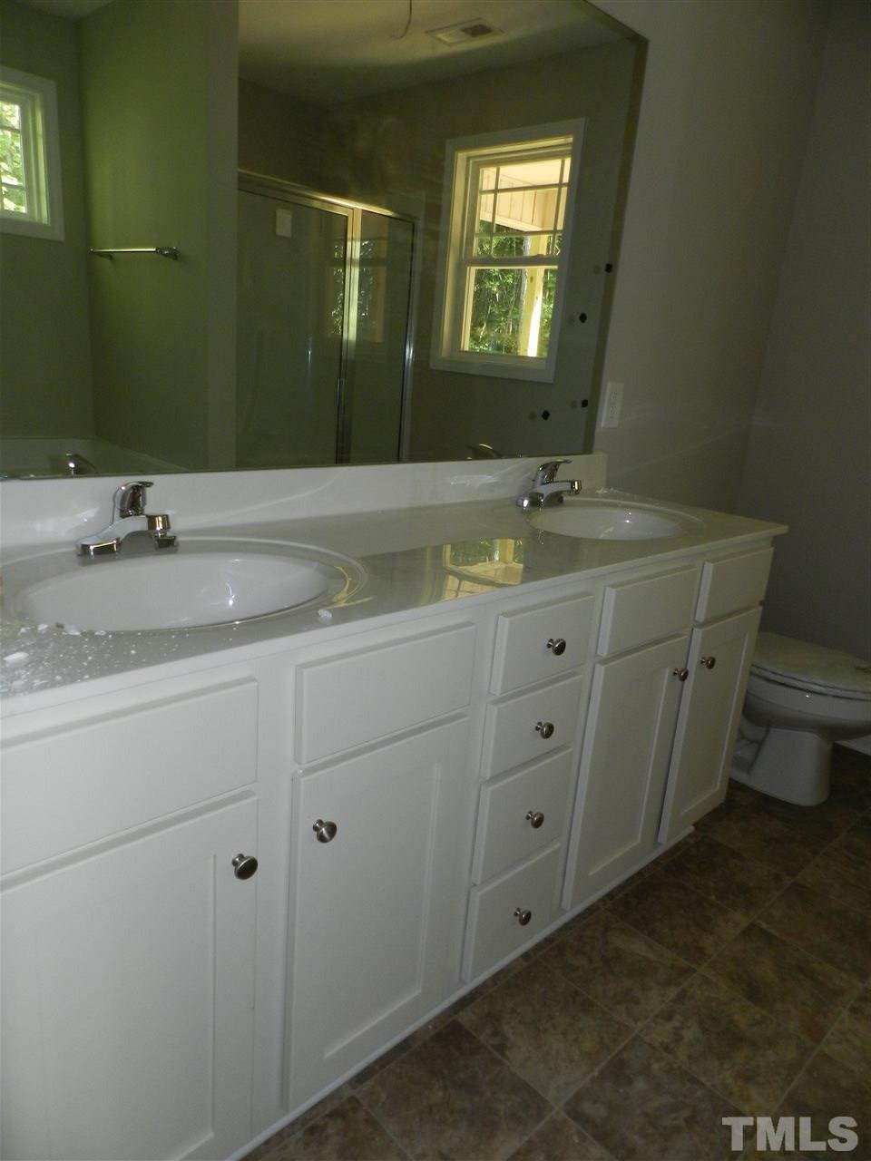 206 Lee Road Clayton, NC 27520 - Photo 7 of 11 Gallery Image 7