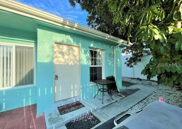 $1,900 | 113 174th Avenue East, Redington Shores, FL 33708