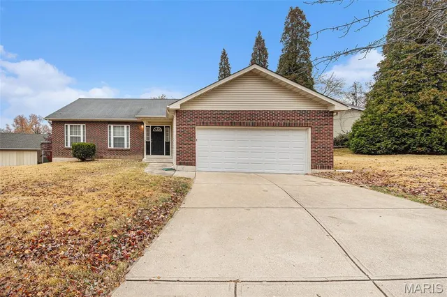 $240,000 | 5237 Trailview Drive, Black Jack, MO 63033