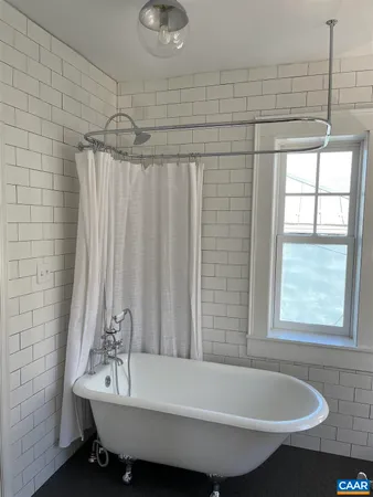 $3,200 | 311 5th Street Southwest, Charlottesville, VA 22903