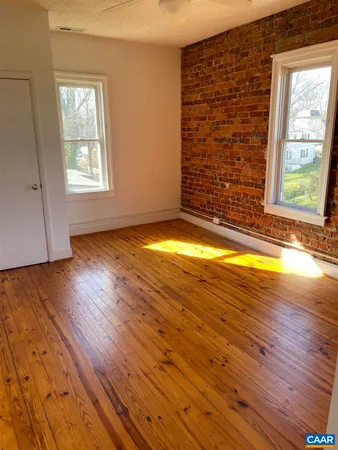 $3,200 | 311 5th Street Southwest, Charlottesville, VA 22903