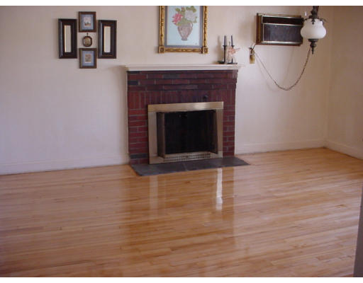 33 Essex Road Sharon, MA 02067 - Photo 3 of 6 Gallery Image 3