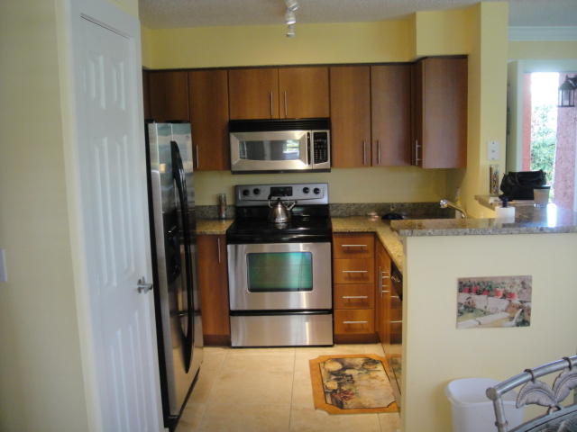 1165 Crystal Way, Unit I Delray Beach, FL 33444 - Photo 11 of 18 Kitchen