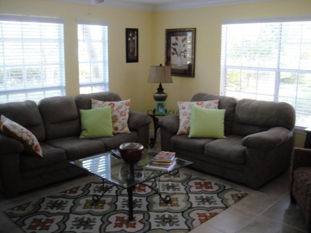 1165 Crystal Way, Unit I Delray Beach, FL 33444 - Photo 2 of 18 Living Area