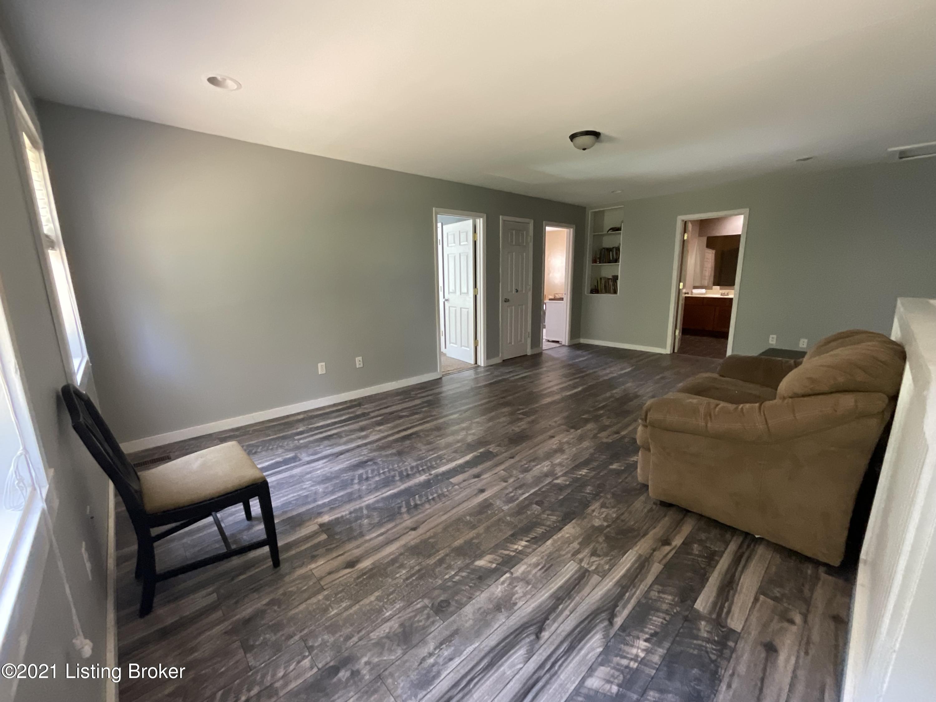 3491 Bray Ridge Road Bedford, KY 40006 - Photo 17 of 36 Upstairs Living Room