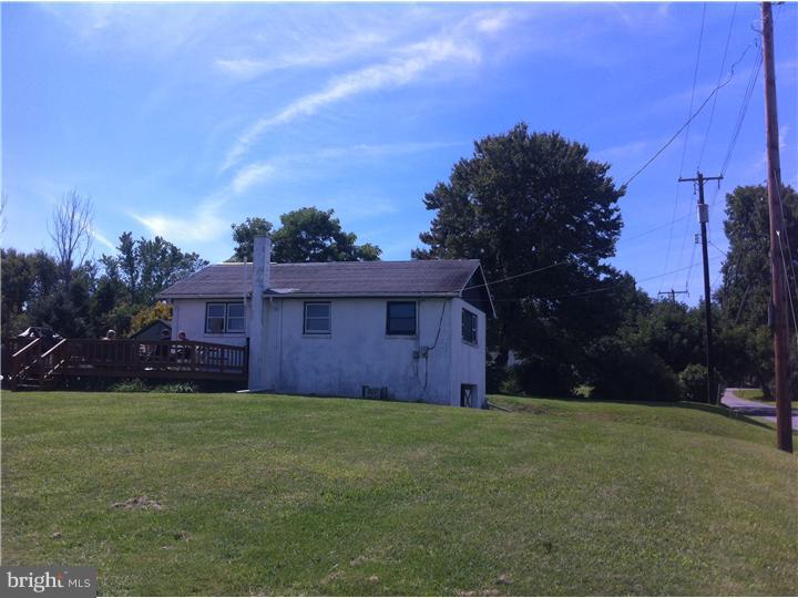 384 Calvary Road Oxford, PA 19363 - Photo 2 of 10 Side Yard