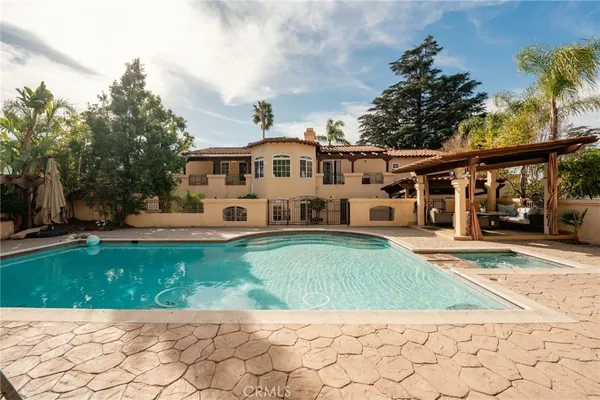 $3,499,995 | 828 South Sunset Canyon Drive, Burbank, CA 91501