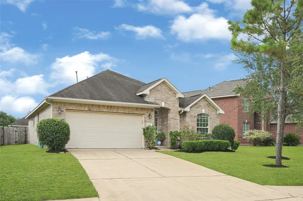$297,000 | 13610 Summer Spring Lane, Rosharon, TX 77583