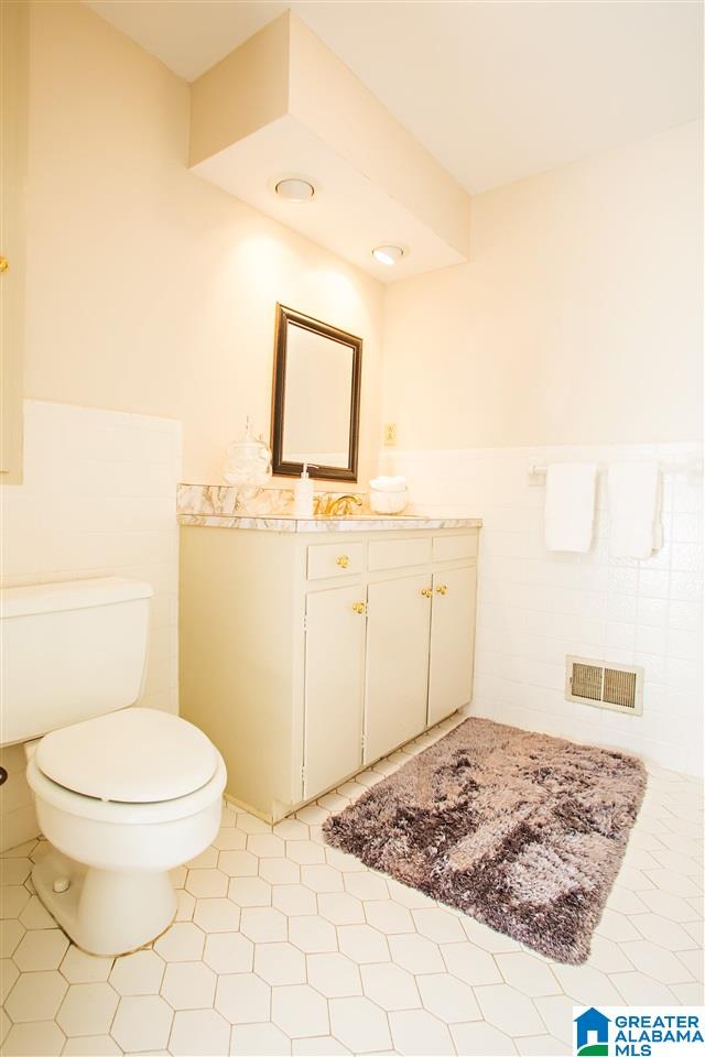 1738 Shades Crest Road Birmingham, AL 35216 - Photo 26 of 43