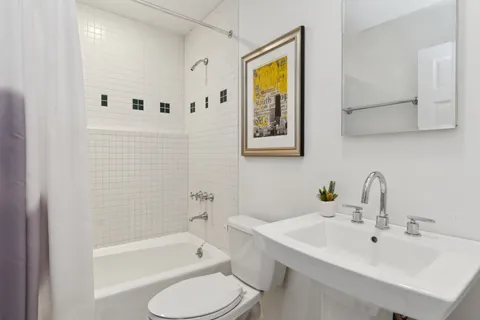 $750,000 | 727 South Dearborn Street, Unit 911, Chicago, IL 60605