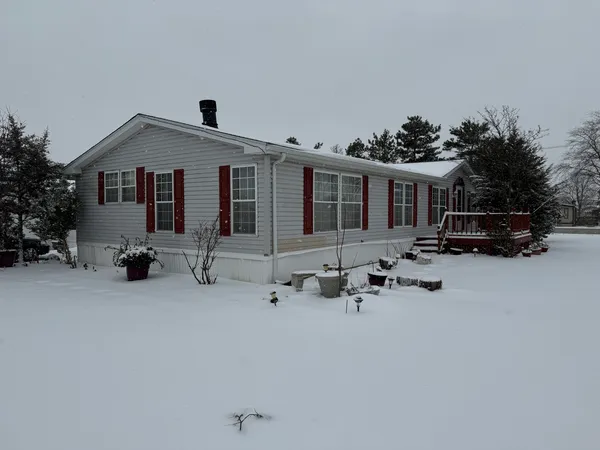 $39,000 | 1 Cardinal Drive, Beecher, IL 60401