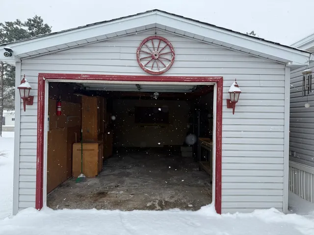 $39,000 | 1 Cardinal Drive, Beecher, IL 60401