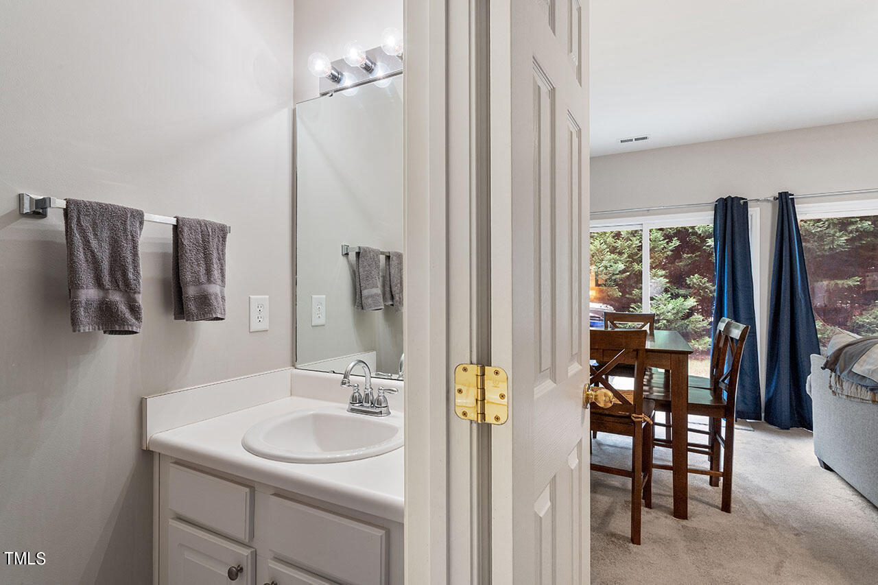 8201 Rhiannon Road Raleigh, NC 27613 - Photo 16 of 30 8201 Rhiannon Road_16