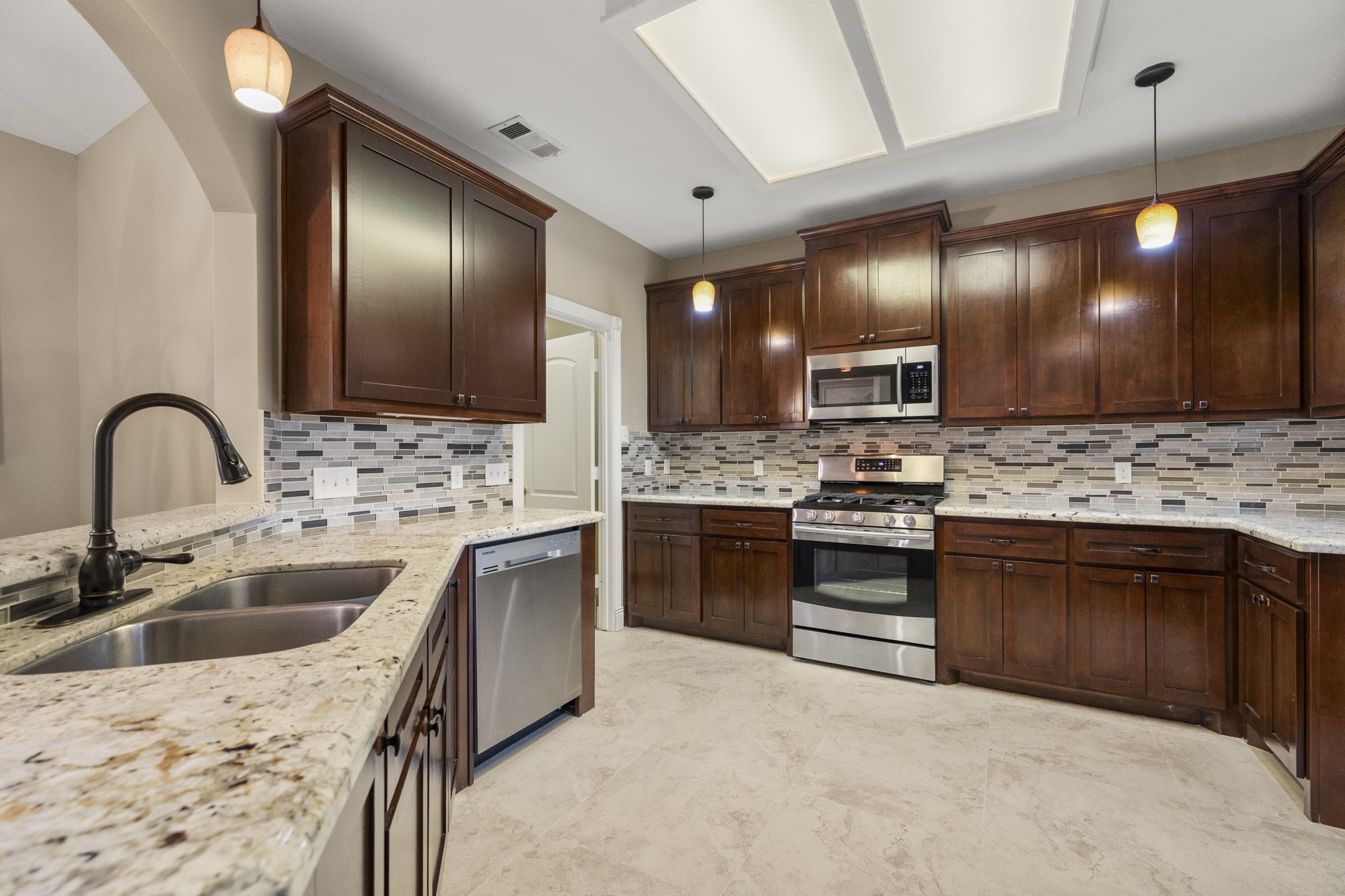 6830 Jasmine Place Spring, TX 77379 - Photo 14 of 38