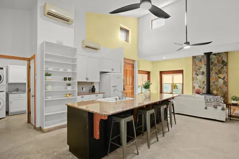 $599,900 | 913 Taulbee Lane, Austin, TX 78757