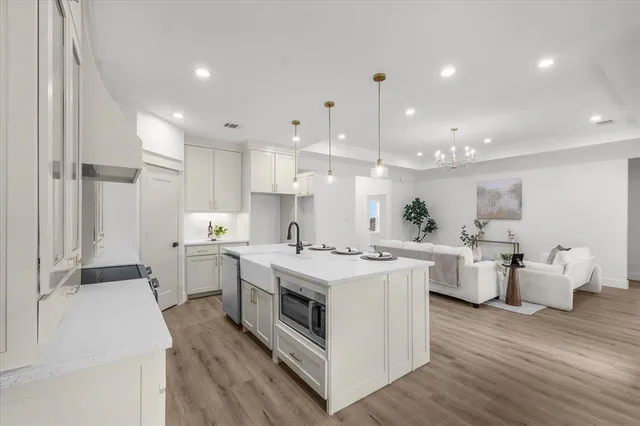 $450,000 | 332 Hillcroft Road, Fort Worth, TX 76108