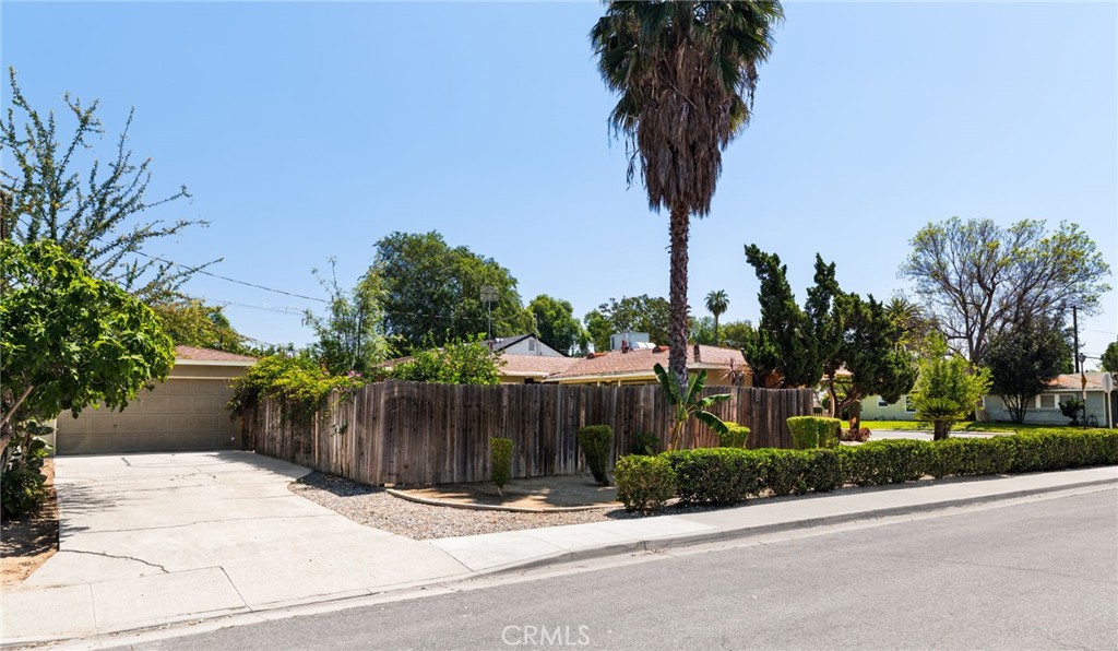 3725 Tahoe Court Riverside, CA 92506 - Photo 5 of 41