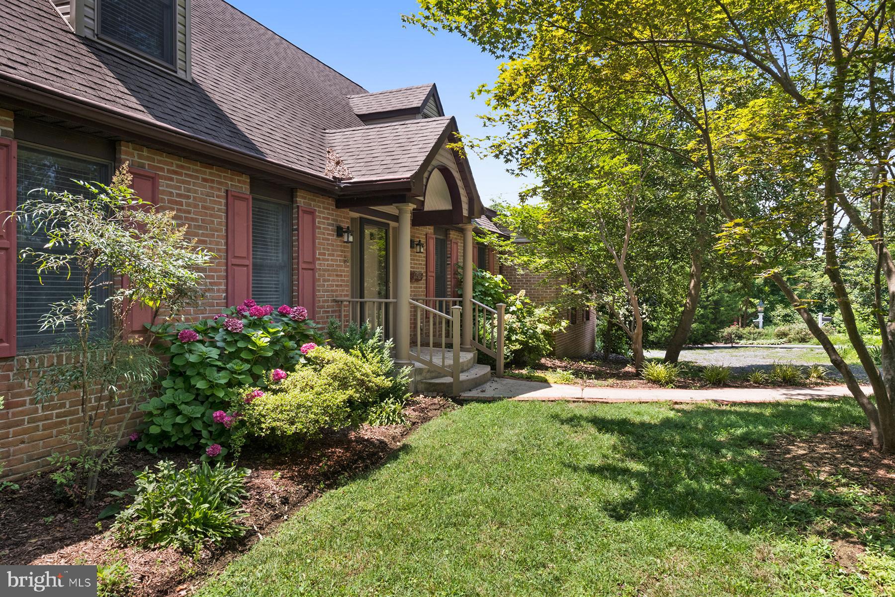 1190 Cavalier Road Arnold, MD 21012 - Photo 22 of 37 An inviting entrance