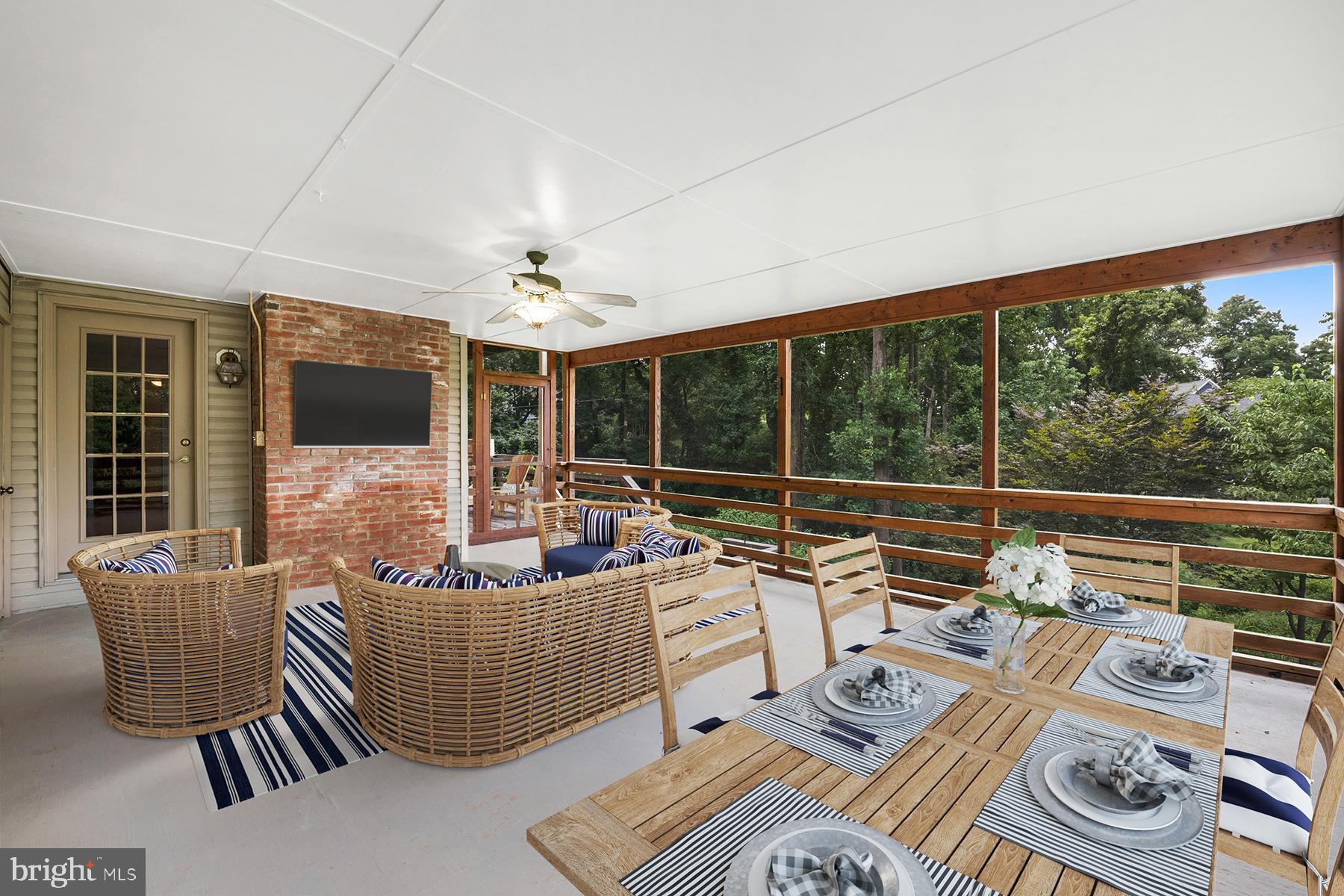 1190 Cavalier Road Arnold, MD 21012 - Photo 4 of 37 Huge screened porch