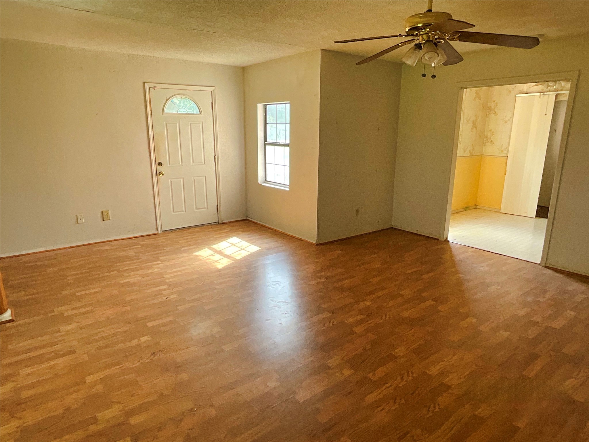 1571 FM 640 Road Wharton, TX 77488 - Photo 6 of 15 an empty room with windows and entrance