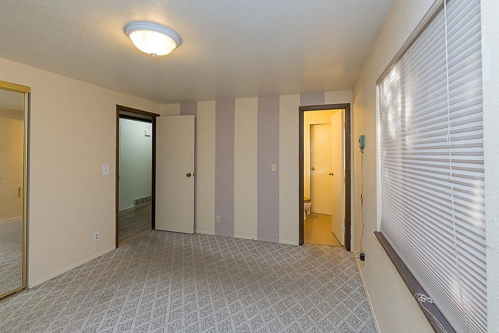 902 Valley Street Rock Springs, WY 82901 - Photo 22 of 41