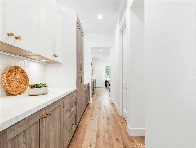 $6,600,000 | 15 Boardwalk, Newport Beach, CA 92660