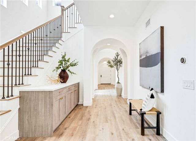 $6,600,000 | 15 Boardwalk, Newport Beach, CA 92660