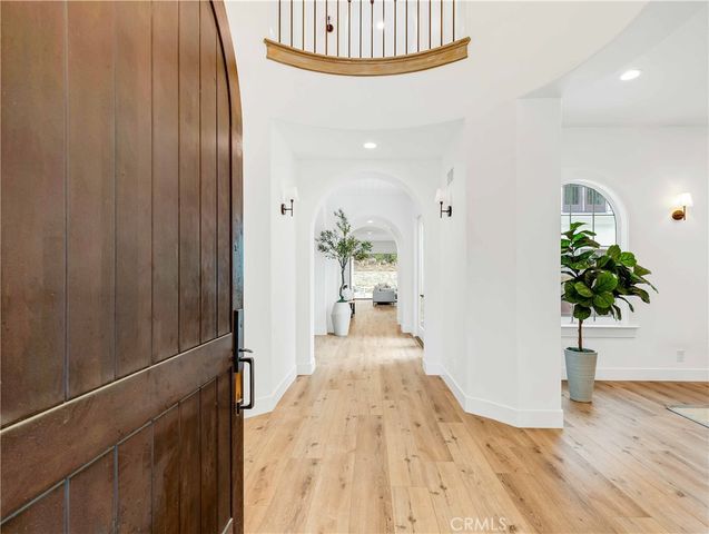 $6,600,000 | 15 Boardwalk, Newport Beach, CA 92660