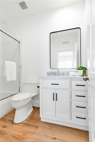 $6,600,000 | 15 Boardwalk, Newport Beach, CA 92660