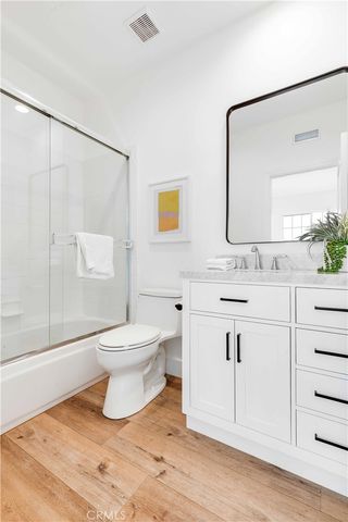 $6,600,000 | 15 Boardwalk, Newport Beach, CA 92660