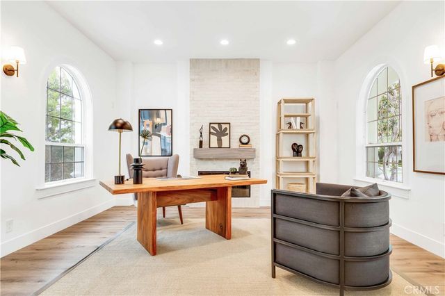 $6,600,000 | 15 Boardwalk, Newport Beach, CA 92660