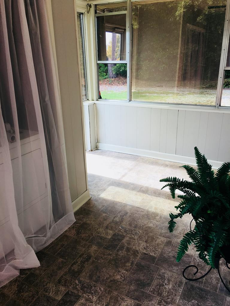 203 Old Evans Road Martinez, GA 30907 - Photo 29 of 33 sunporch