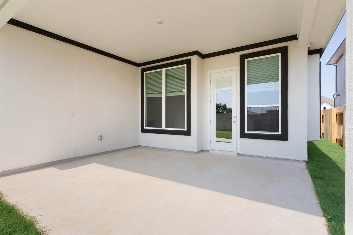 1129 Pansy Trail Georgetown, TX 78628 - Photo 19 of 28 a view of an empty room with window