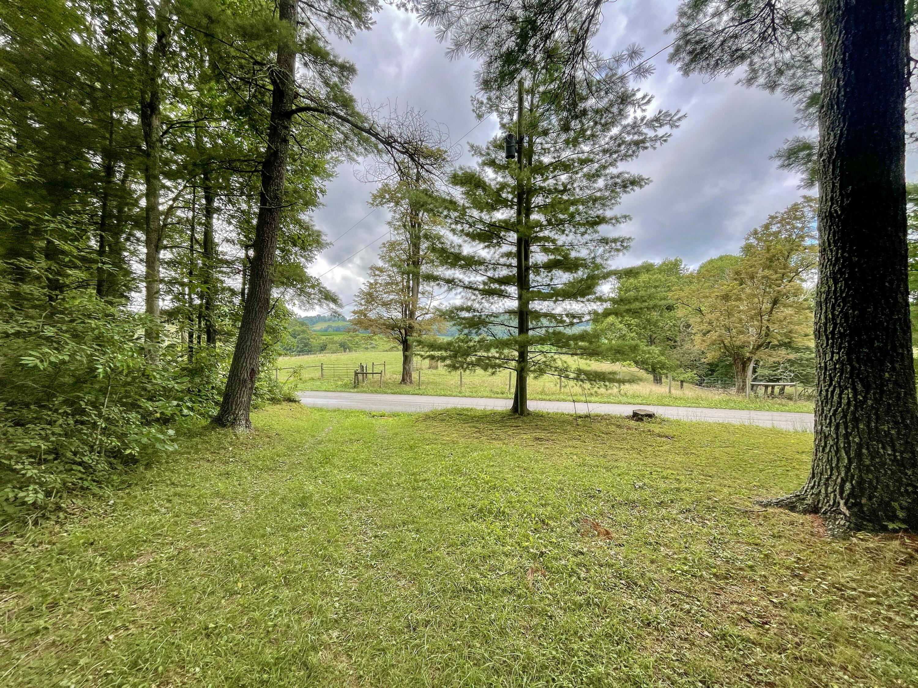 2244 Camp Road Sugar Grove, VA 24375 - Photo 30 of 35 30