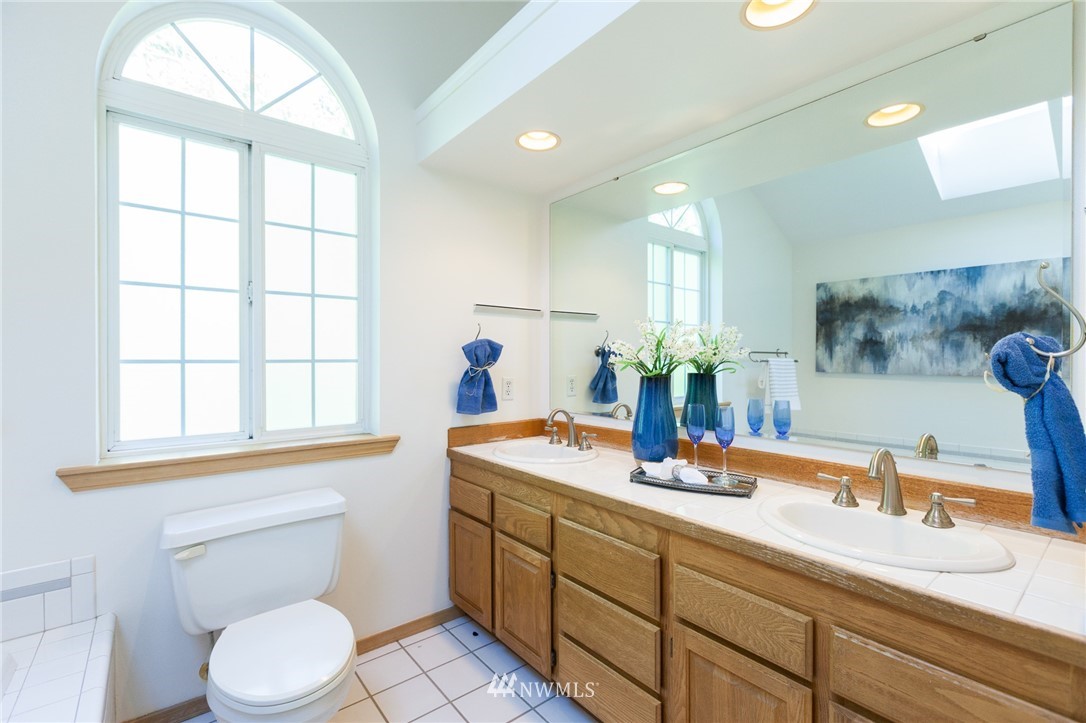 8461 Van Decar Road Southeast Port Orchard, WA 98367 - Photo 15 of 25 Gallery Image 15