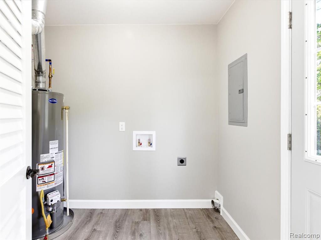 2921 Beach Road Port Huron, MI 48060 - Photo 24 of 29