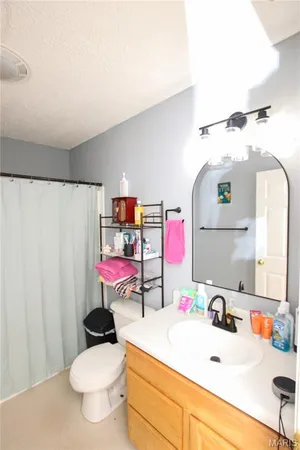 $430,000 | 5294 Farrell Road, Gerald, MO 63037